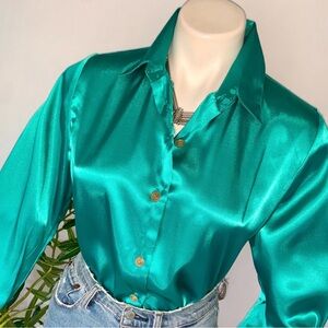 v i n t a g e :: Vibrant Buttoned Satin Secretary Blouse